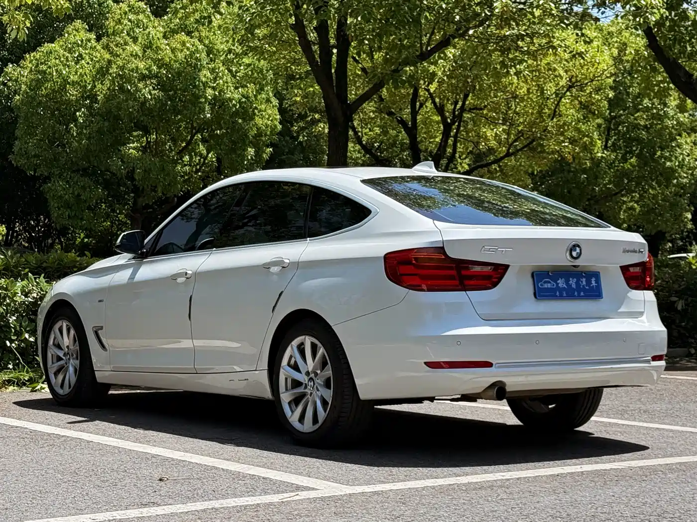 BMW 3 Series GT 2014 320i Design Package фото 7