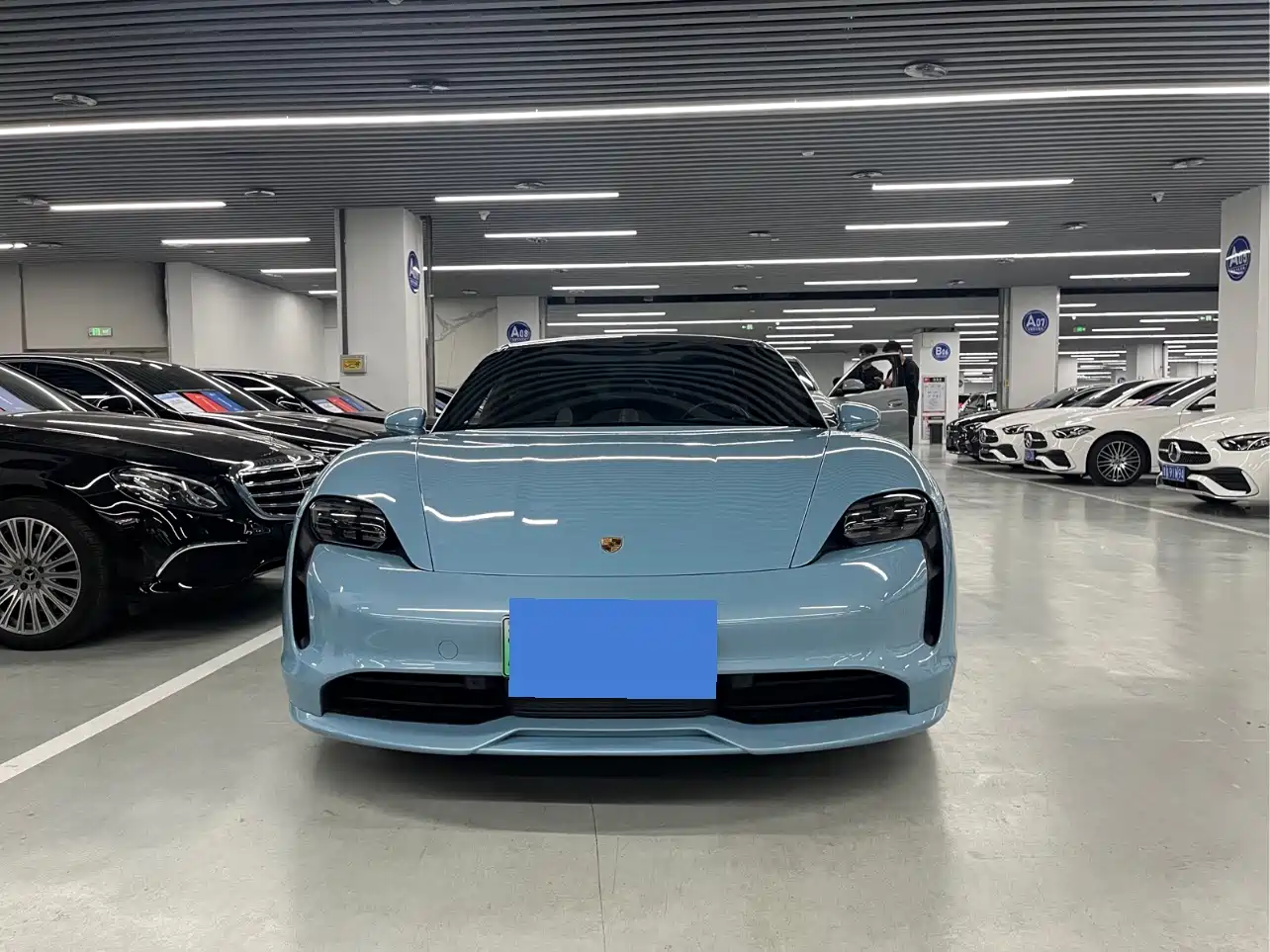 Porsche Taycan 2020 Taycan фото 2