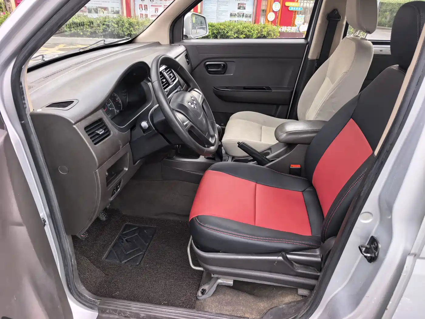 Wuling Motors Wuling Rongguang V 2019 2016 1.5L Standard