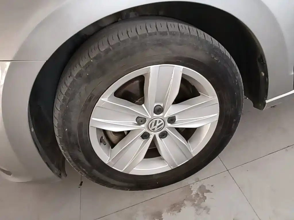 Photo 23 - Volkswagen Touran