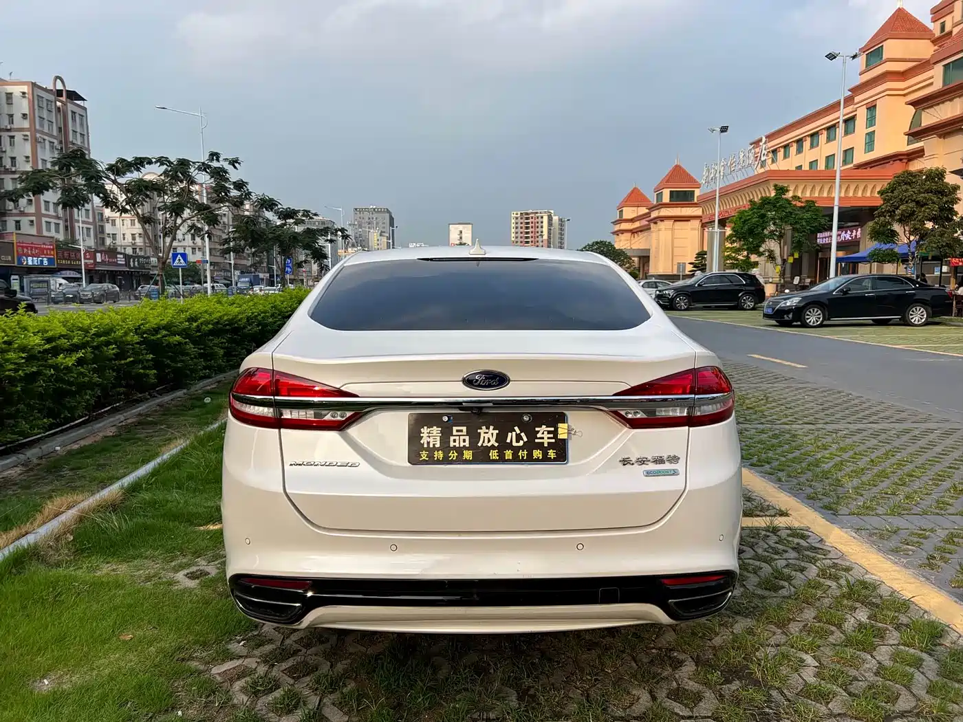 FORD MONDEO