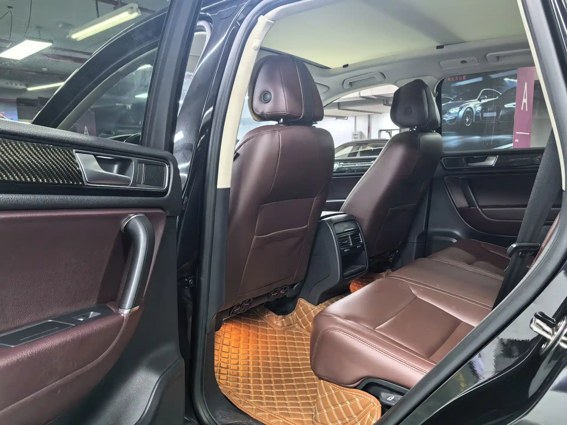 Фото 6 - Volkswagen Touareg