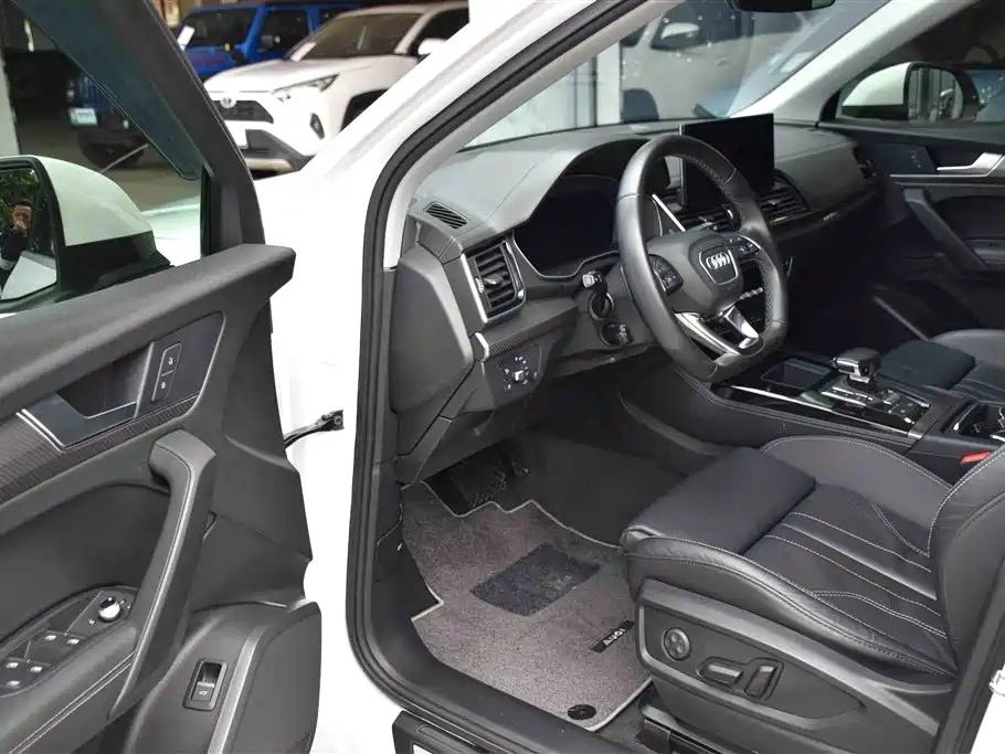 Audi Q5L 2021 40 TFSI Luxury Dynamic фото 9