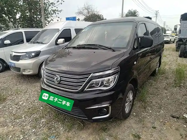 Dongfeng Fengxing Lingzhi 2018 M5L 1.6L 7-Seater Luxury