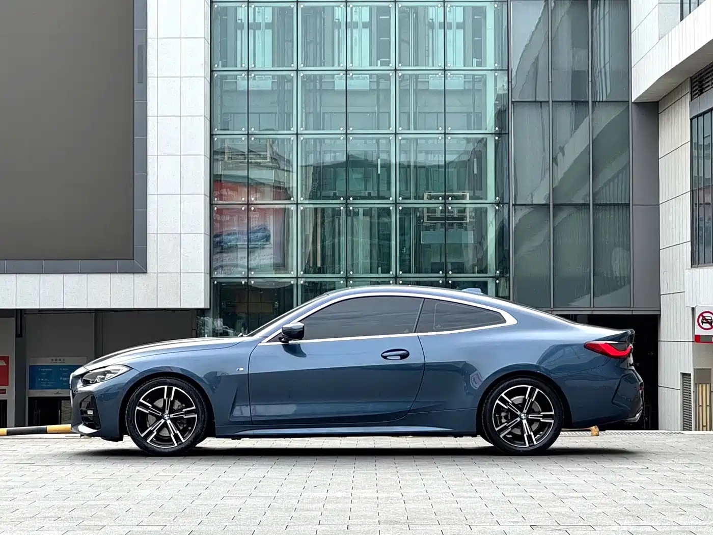 BMW 4 Series 2023 425i M Sport Package фото 10