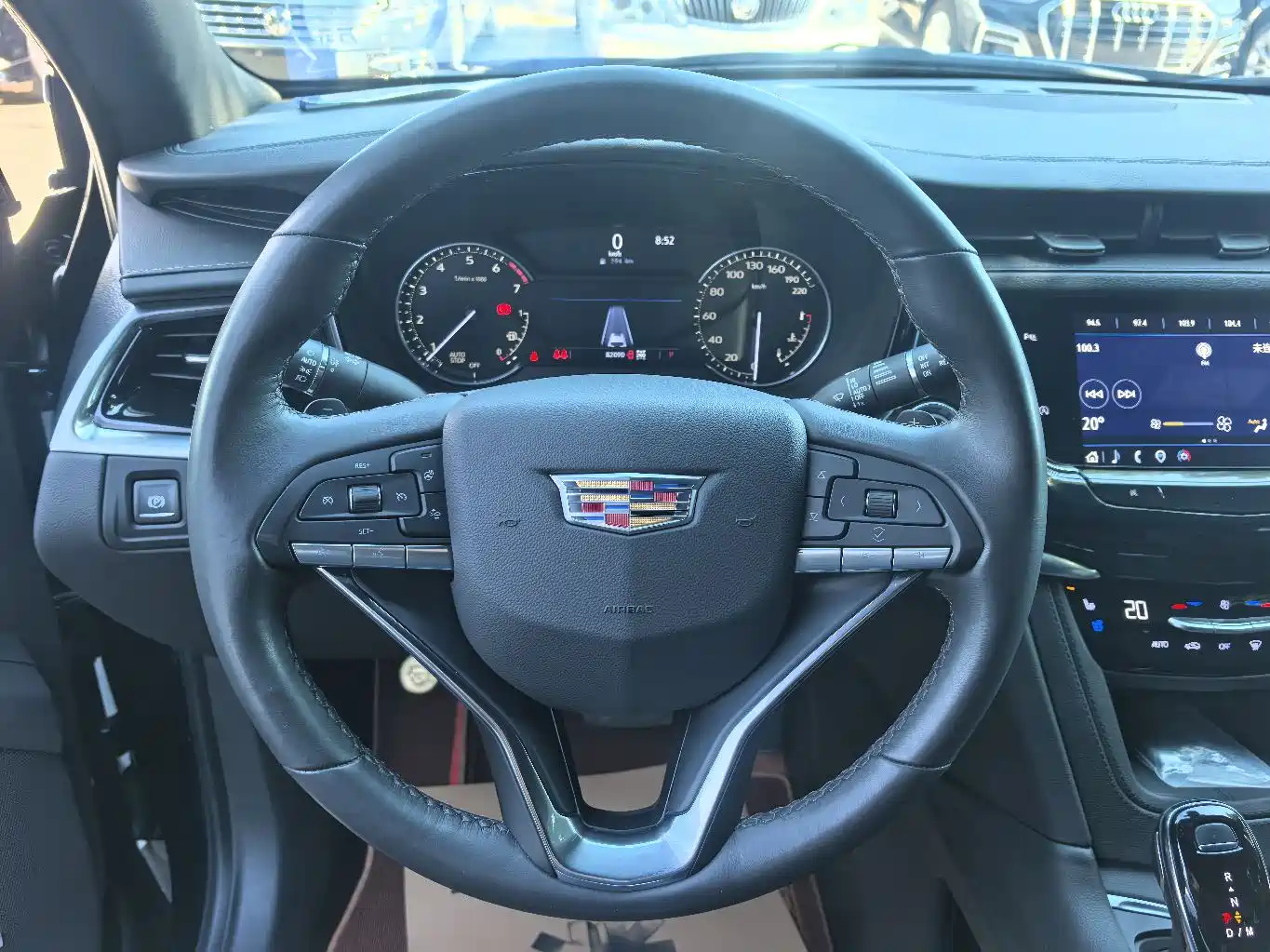 CADILLAC XT6