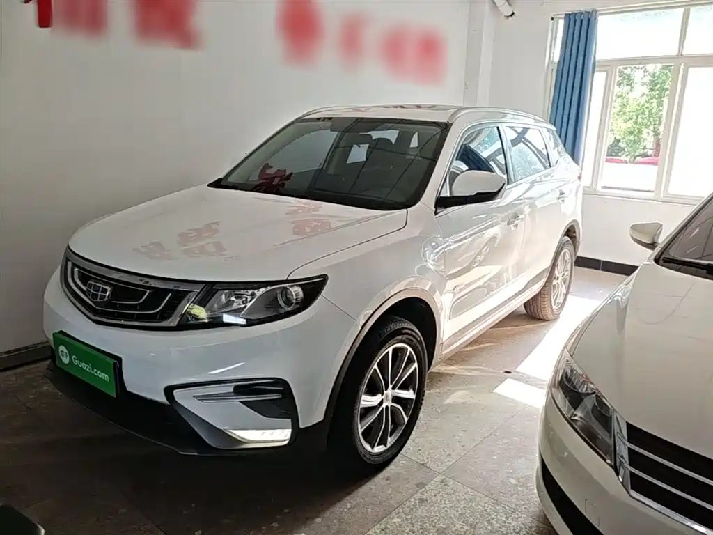 Фото 1 - Geely Atlas