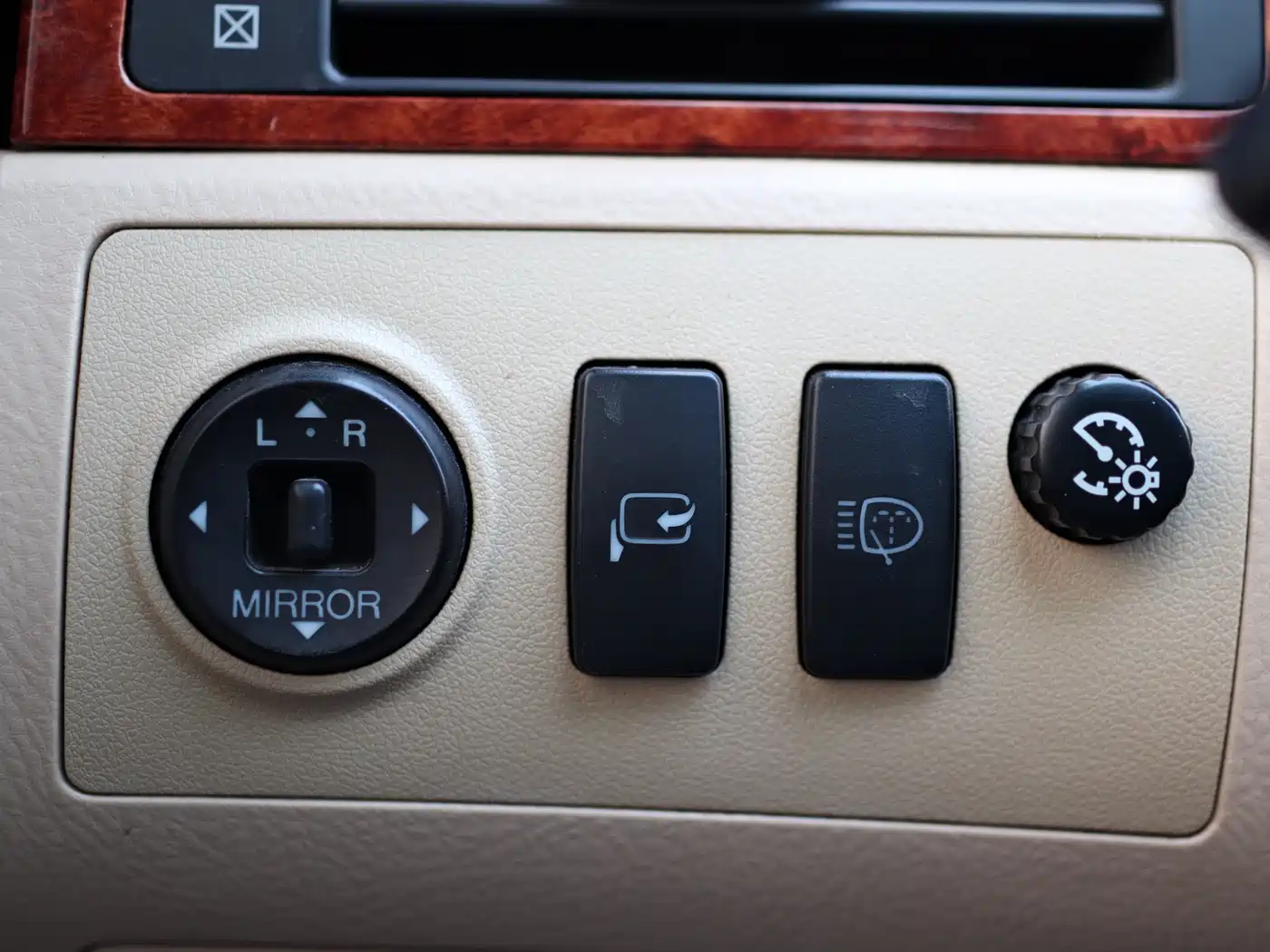 Toyota Crown 2008 2.5L 5th Anniversary Edition фото 9