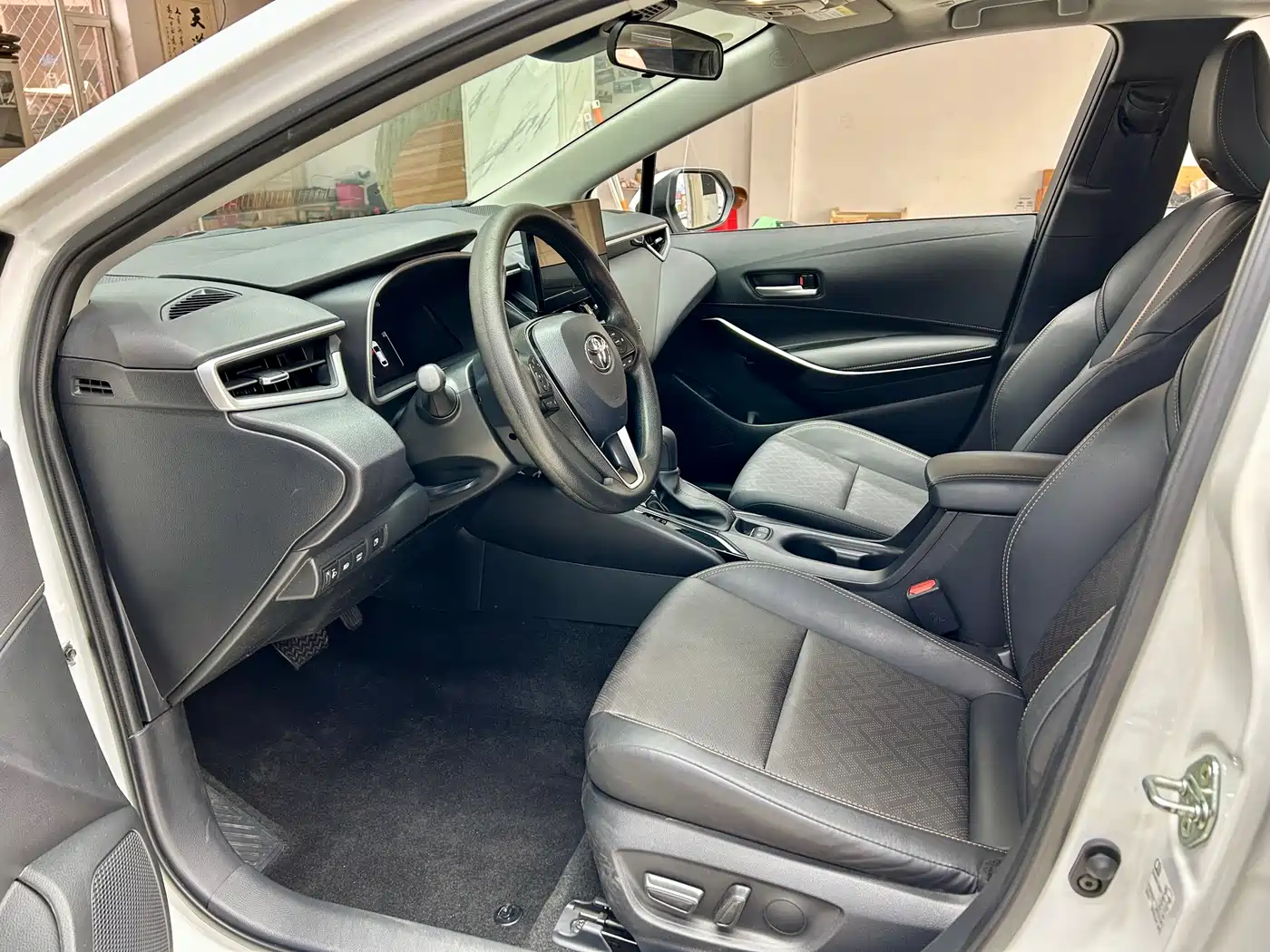 Toyota Levin 2023 Smart Hybrid 1.8L Sport Edition фото 8
