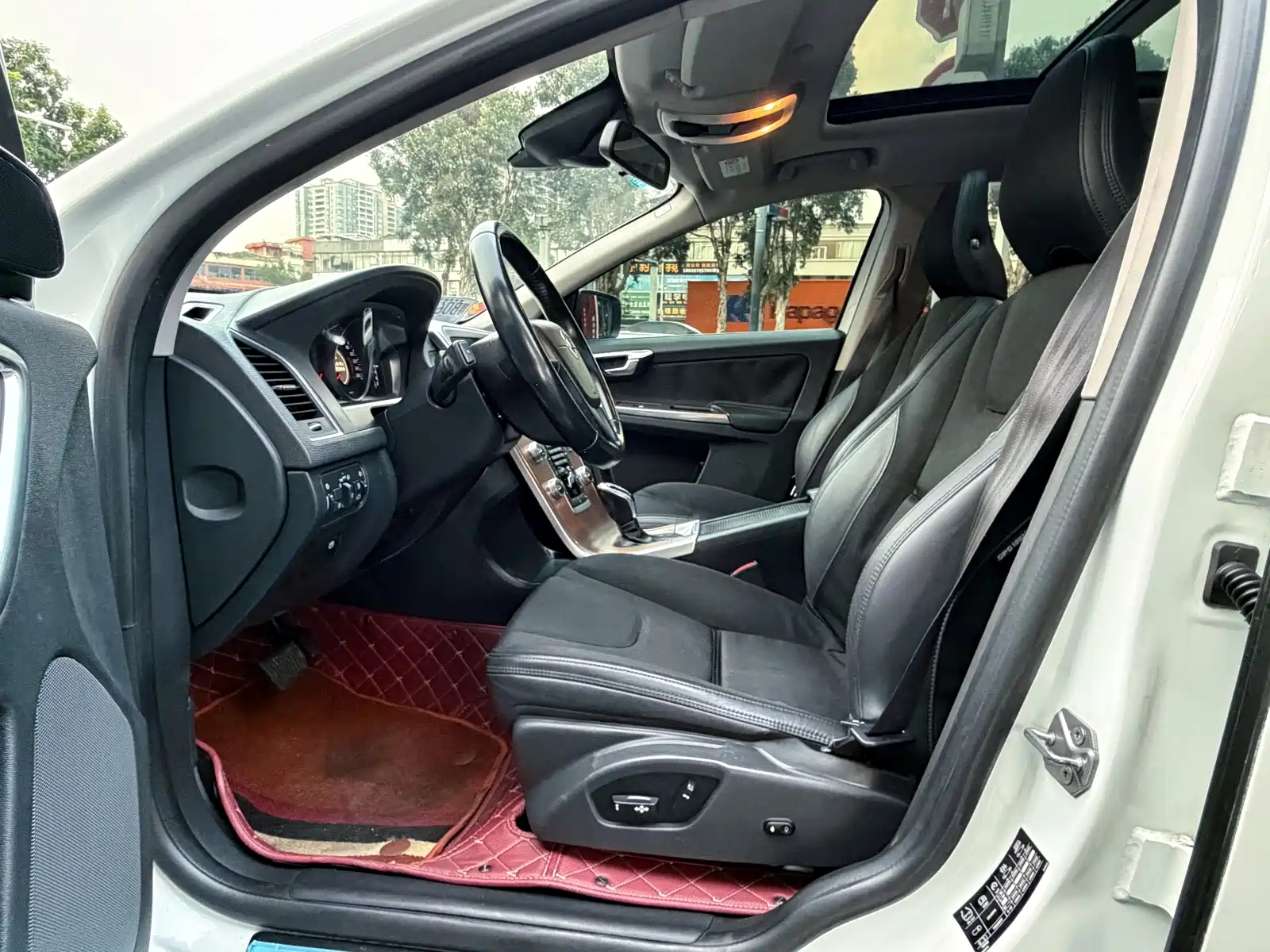 صورة 8 - Volvo XC60