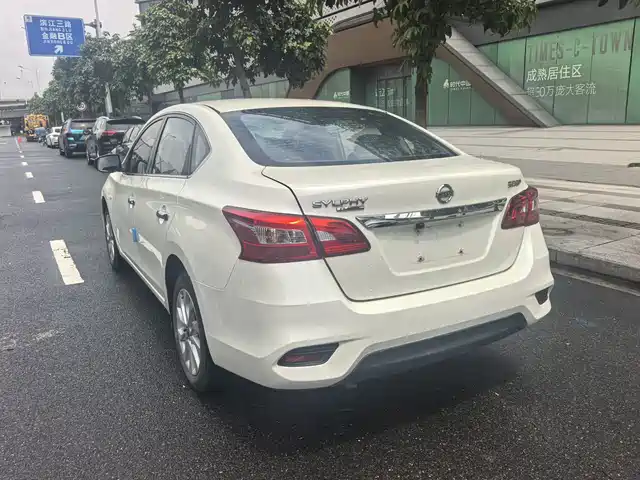 Nissan Sylphy 2022 Classic 1.6XE CVT Comfort Edition — фото 3