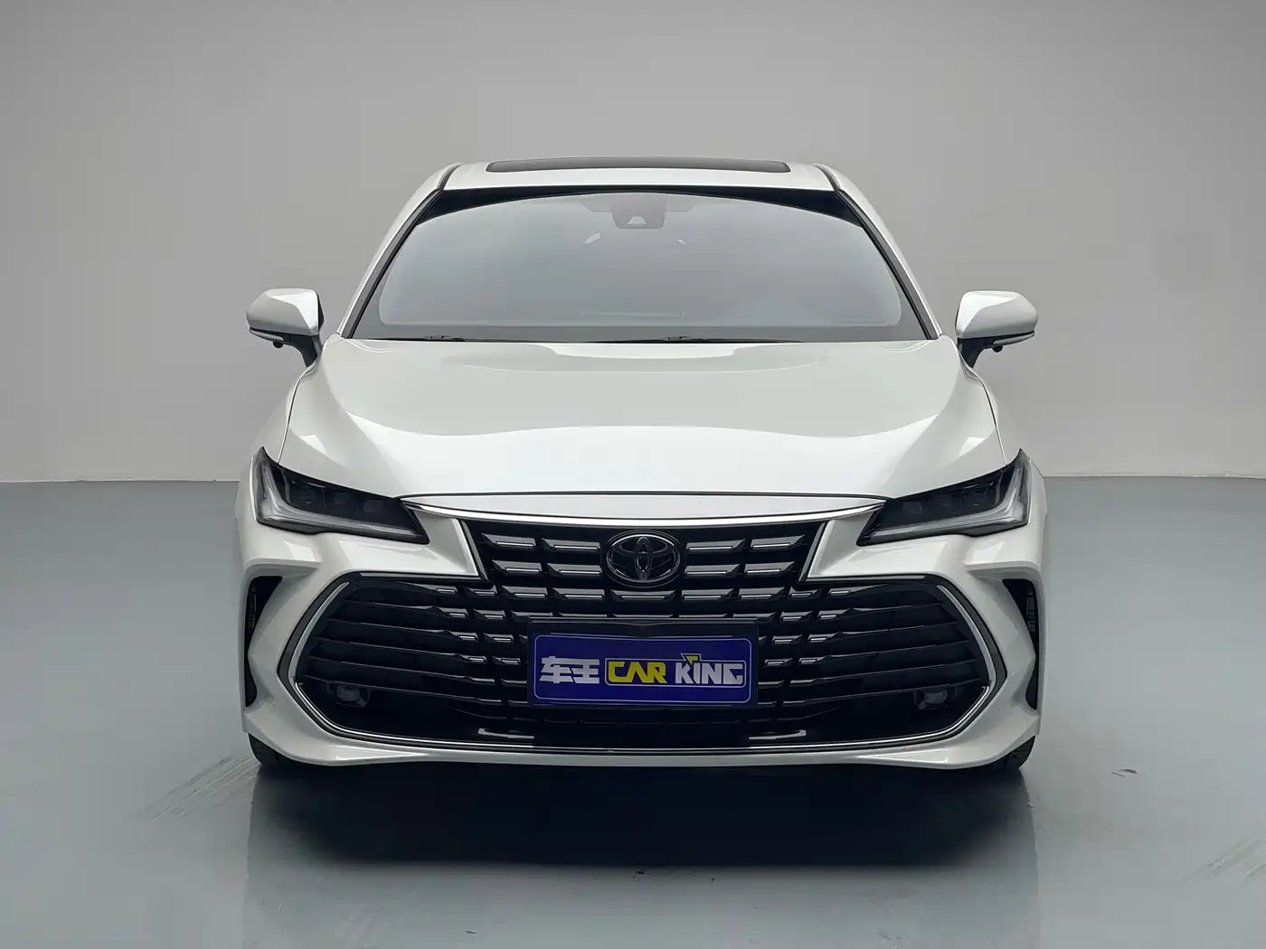 Toyota Avalon 2022 2.0L Luxury Edition фото 2