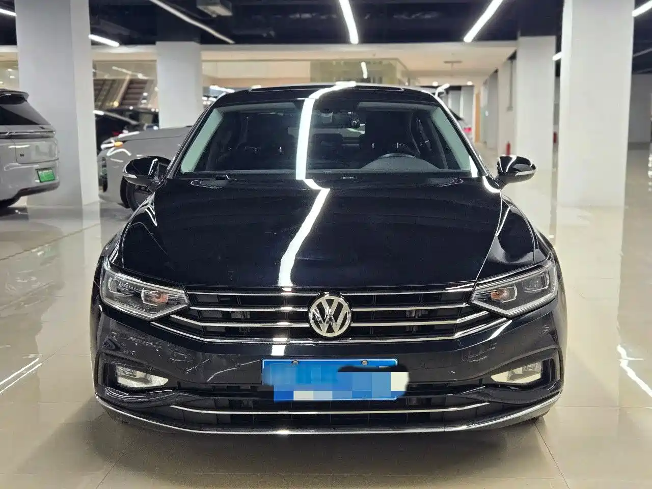 Фото 2 - Volkswagen Magotan