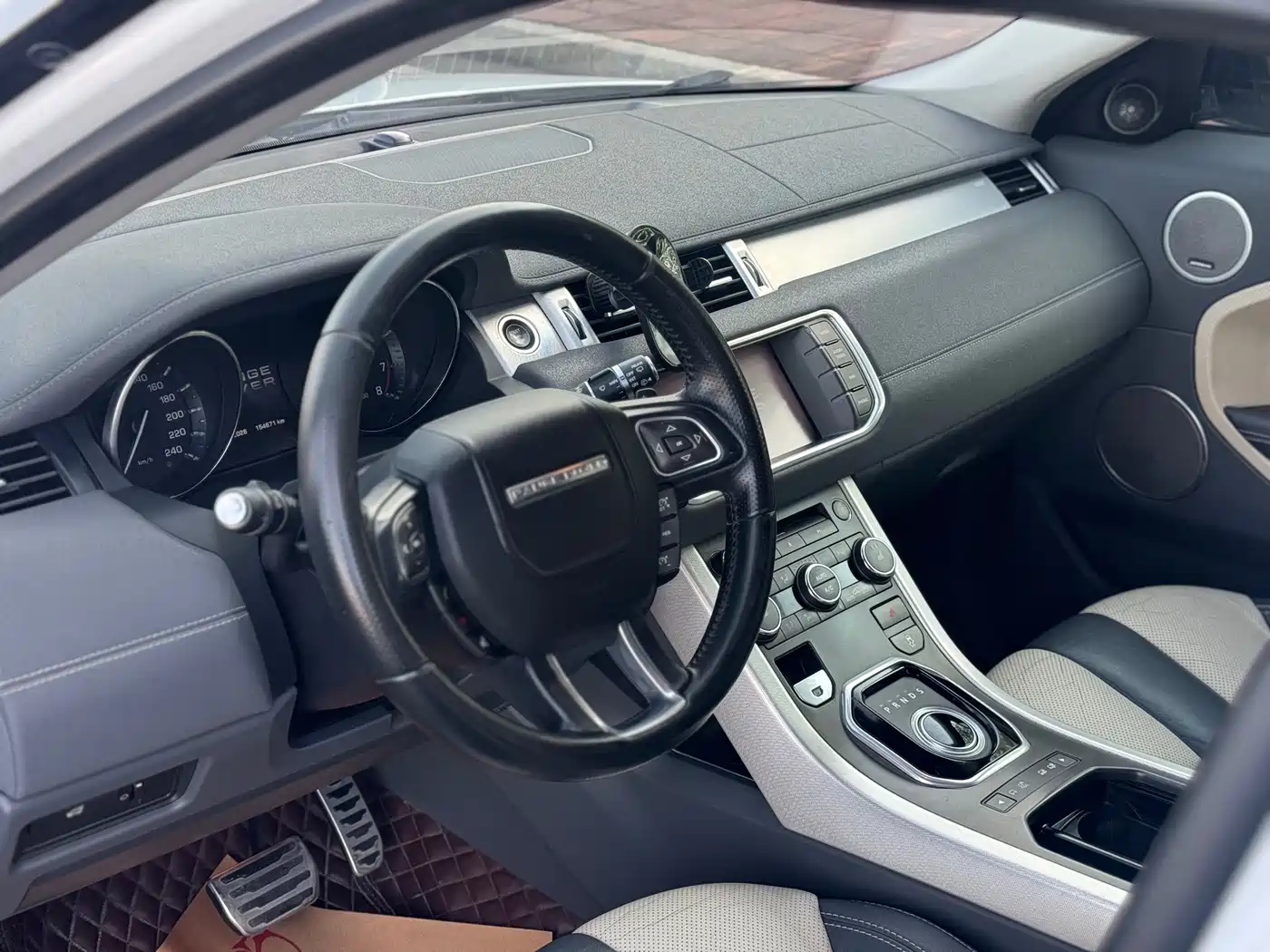 Land Rover Range Rover Evoque (Import) 2013 2.0T 5-door Dynamic Edition фото 13