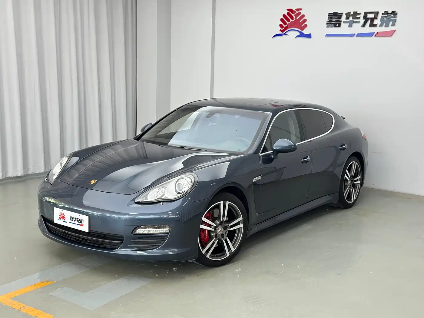 Porsche Panamera 2010 Model Panamera S 4.8L фото 2