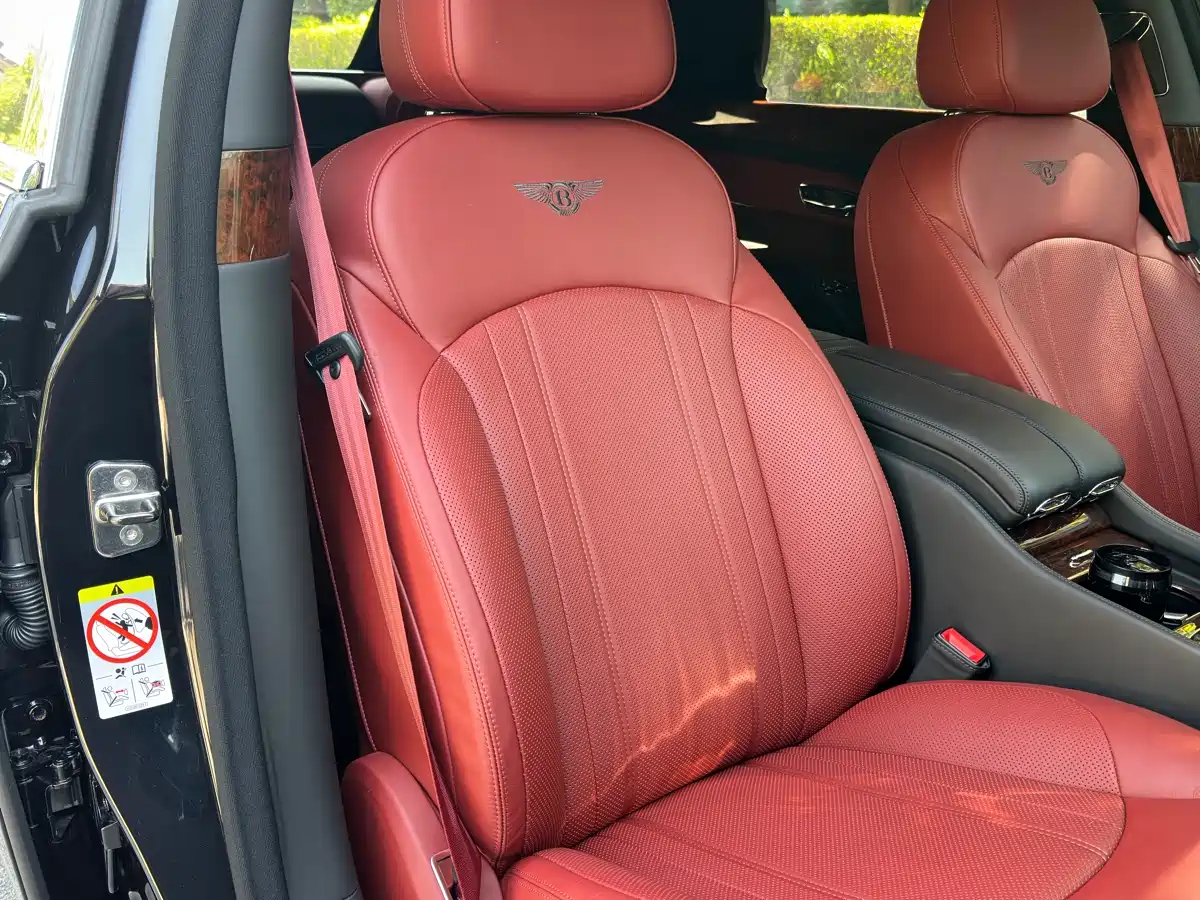Bentley Mulsanne 2017 6.8T Long Wheelbase фото 14