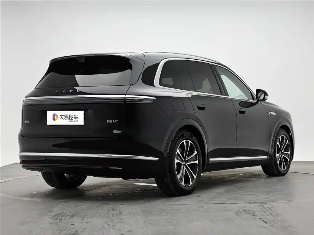 AITO Wenjie AITO M7 2026 Extended Range Max AWD 5-seater фото 3