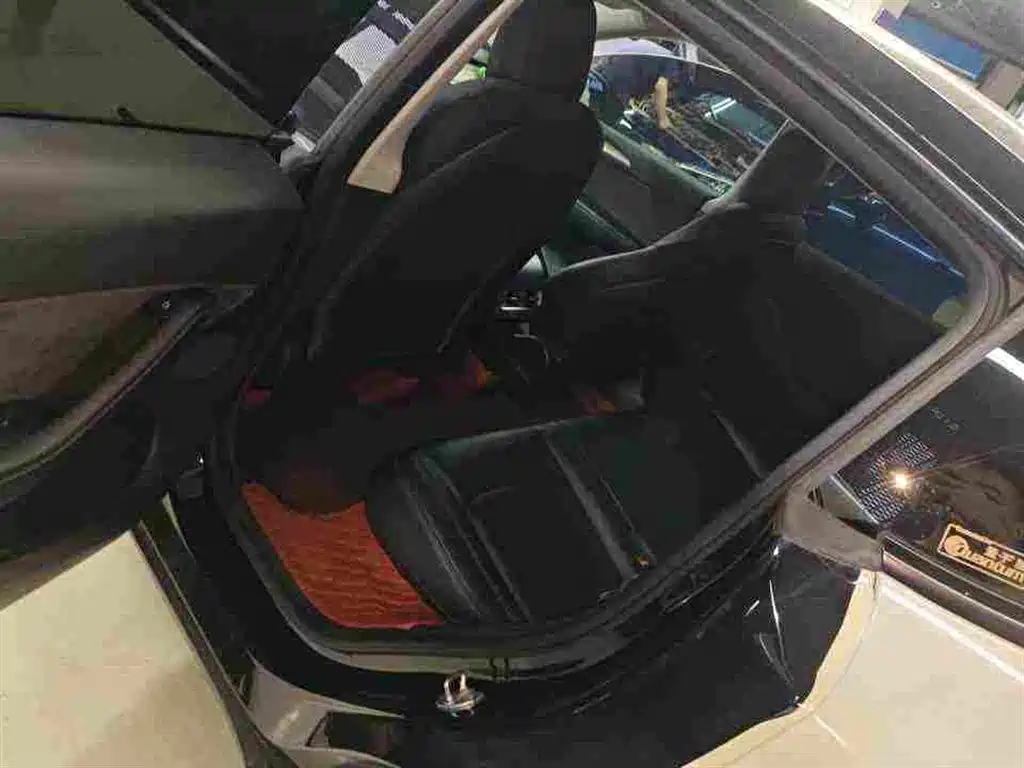 Фото 4 - Tesla Model Y