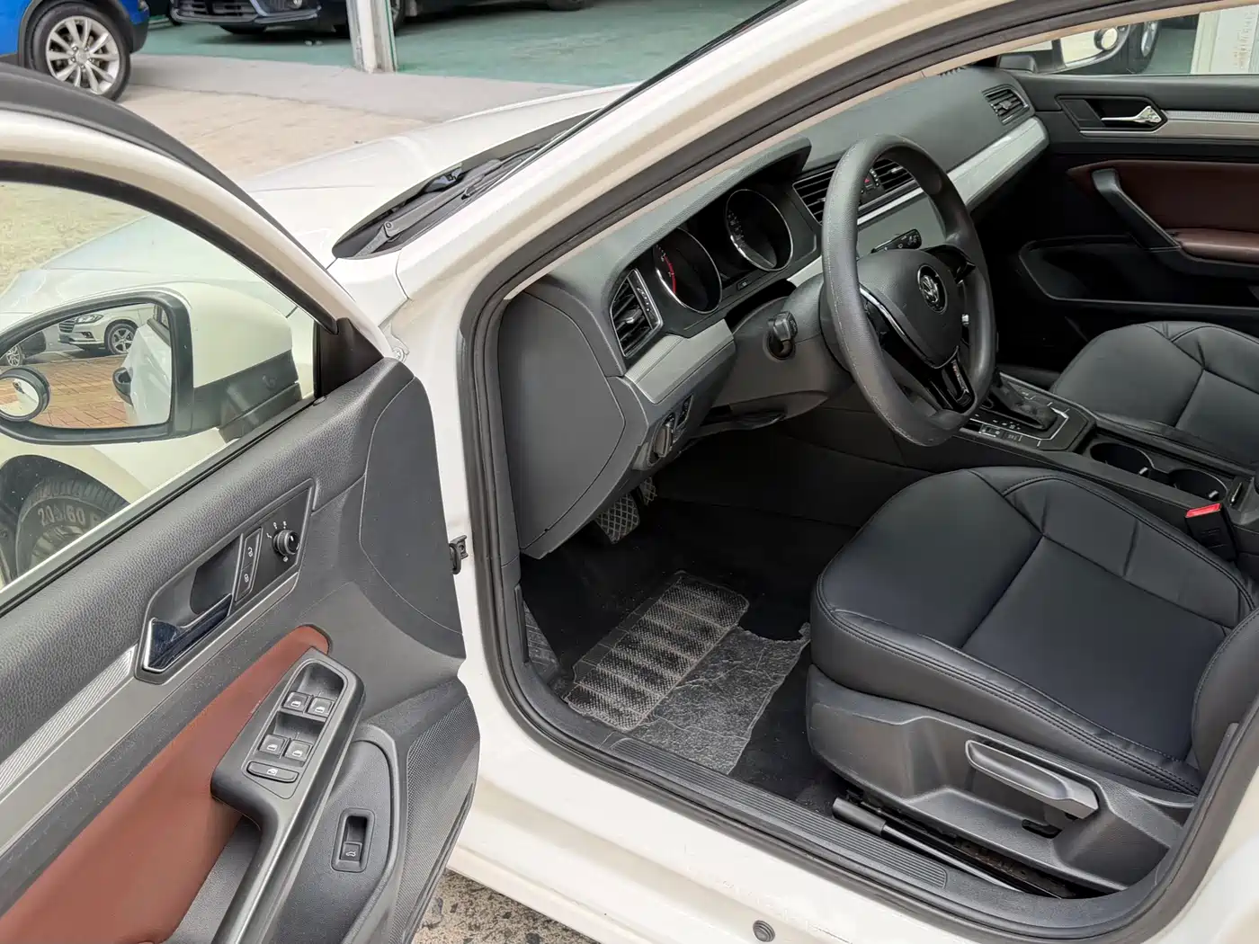 Volkswagen Lamando 2017 230TSI DSG Trend Edition фото 5