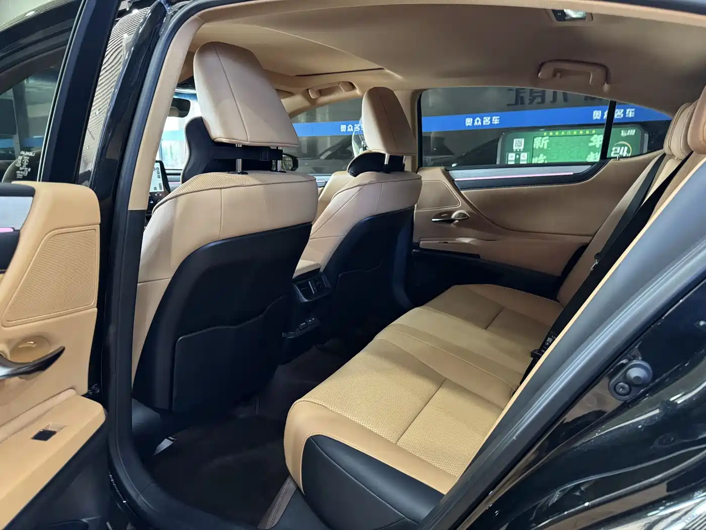 Lexus ES 2025 200 Ultimate Edition фото 6