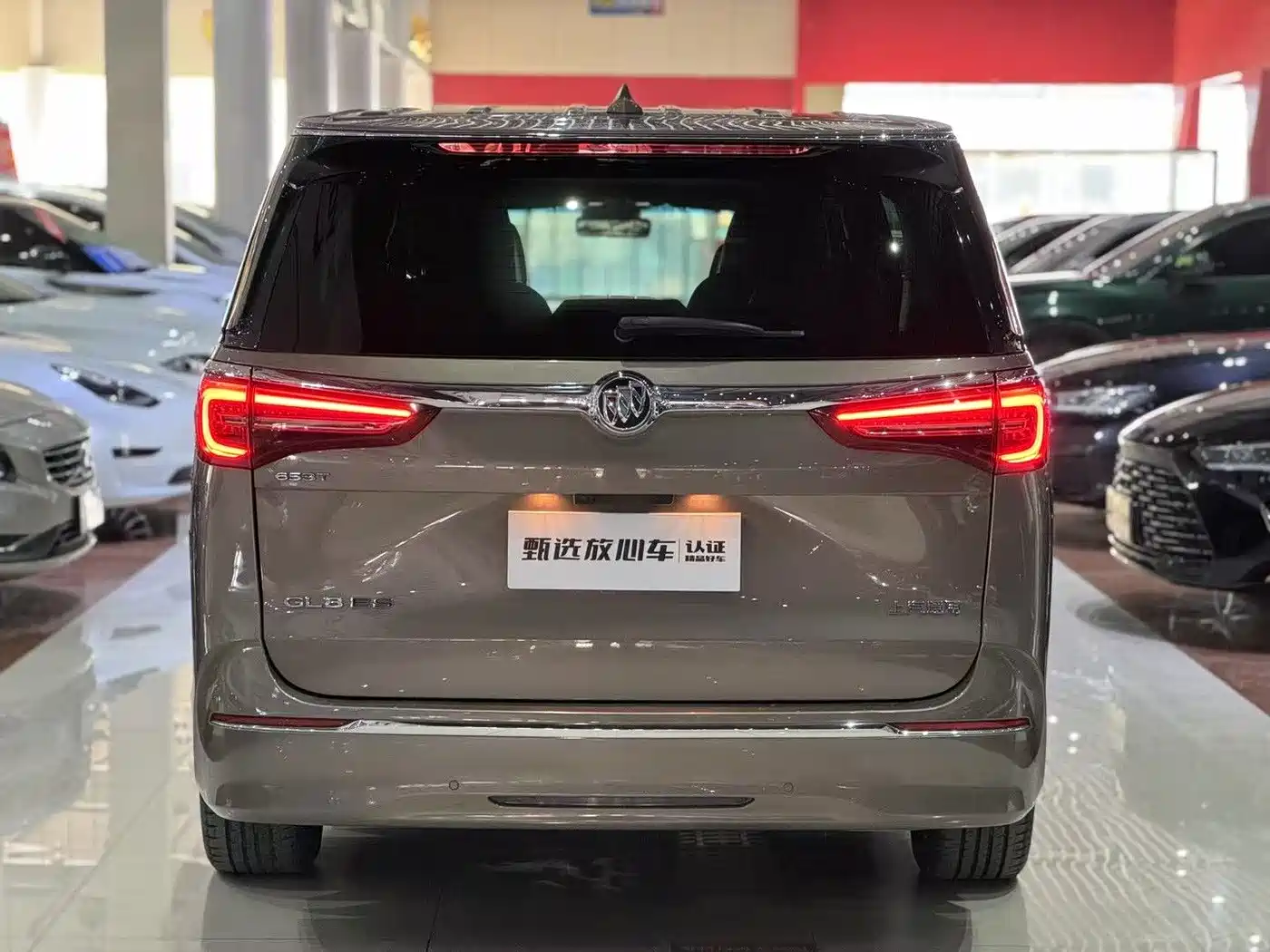Buick GL8 2021 ES Landlord 653T Flagship фото 4