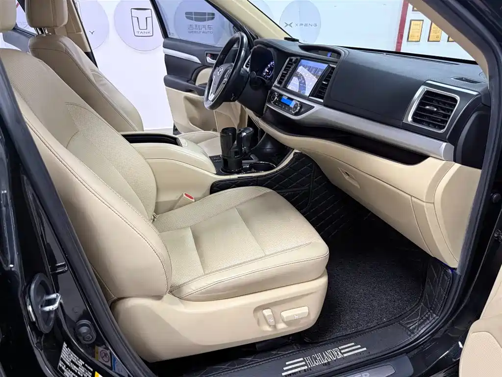 Toyota Highlander 2018 2.0T 4WD Luxury 7-seater China VI фото 10