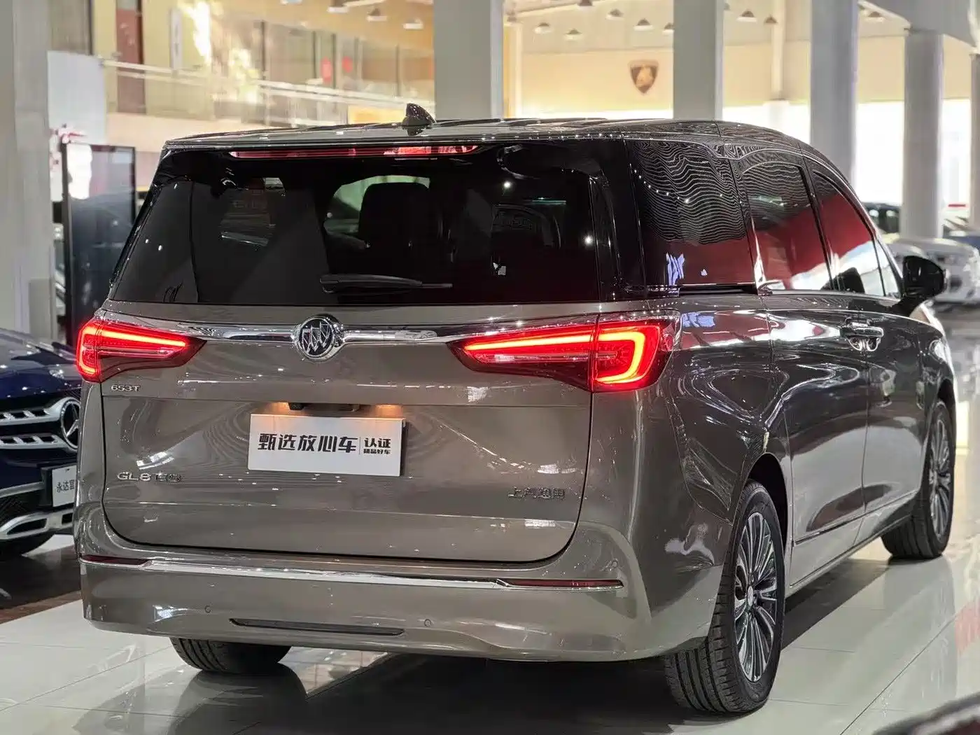 Buick GL8 2021 ES Landlord 653T Flagship фото 3