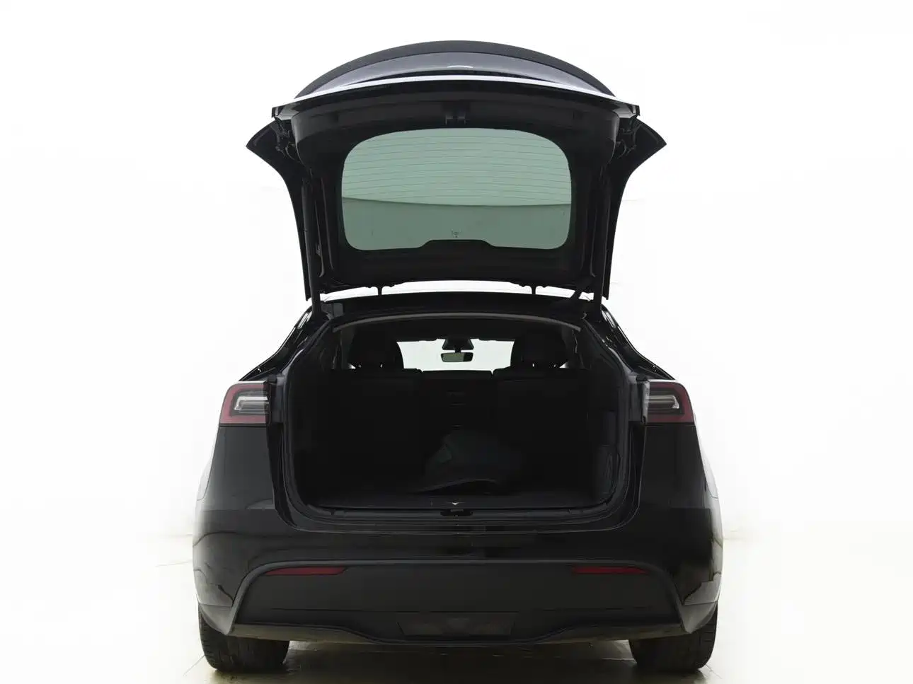 Фото 11 - Tesla Model Y