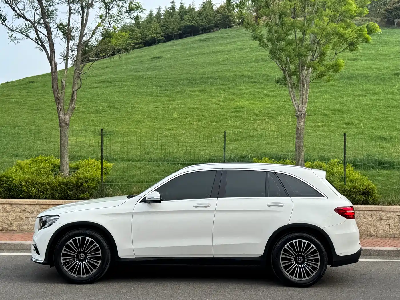 Mercedes-Benz GLC 2018 Facelift GLC 260 4MATIC Dynamic фото 6