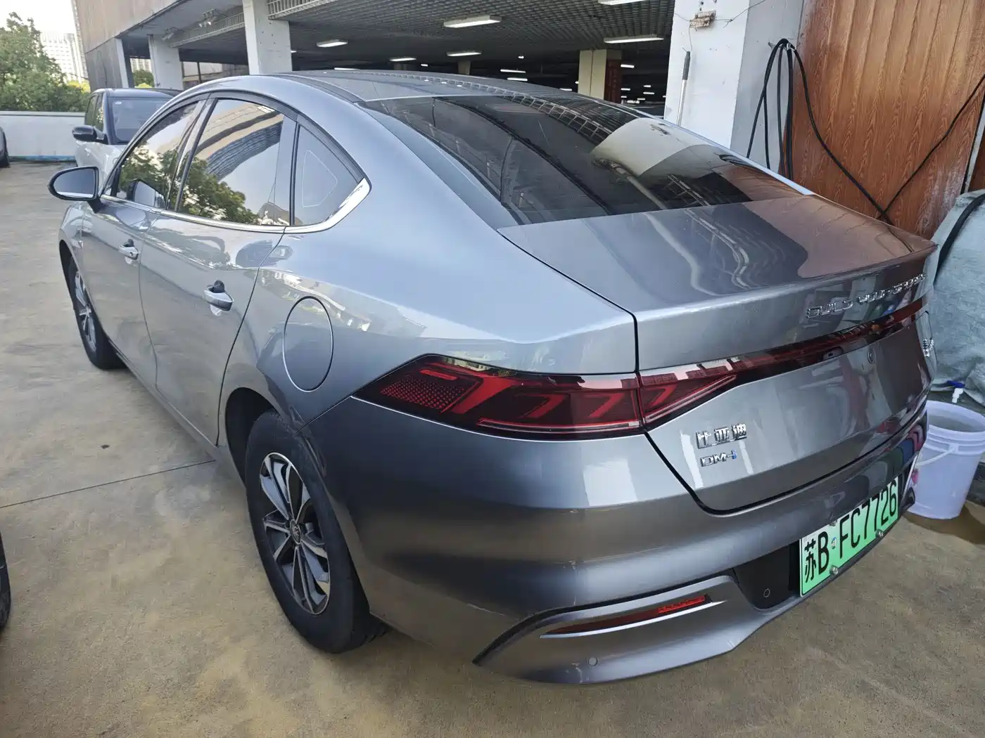 BYD Qin PLUS 2023 Champion Edition DM-i 55KM Leading фото 10