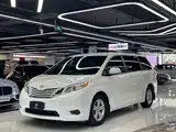 Photo 1 - Toyota Sienna