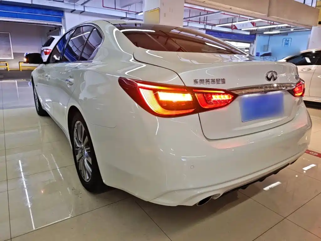 Infiniti Q50L 2019 2018 2.0T Premium Edition (China VI)
