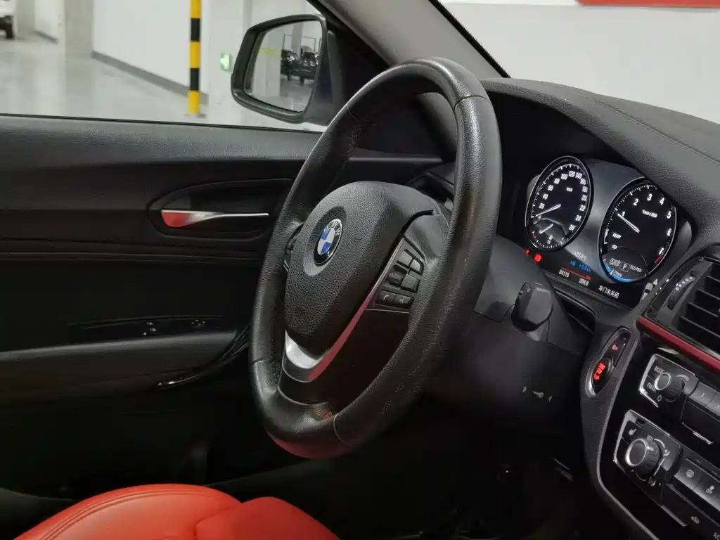 Photo 22 - BMW 2 Series (Import)