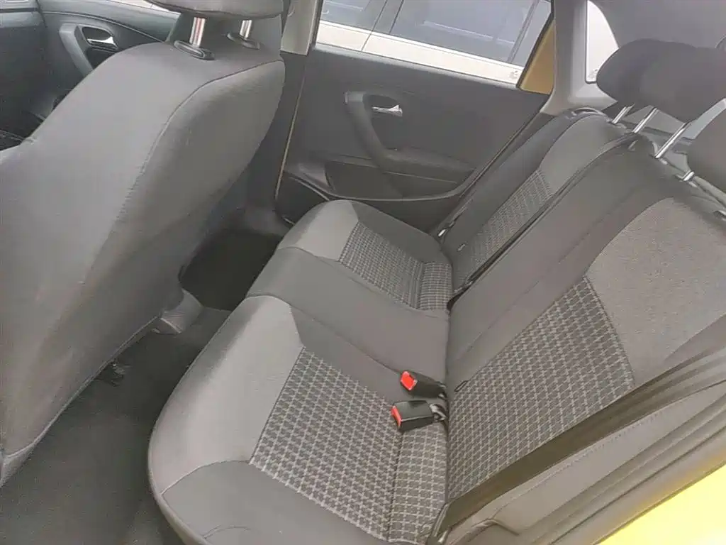 Volkswagen Polo 2018 1.5L Auto Comfort фото 17
