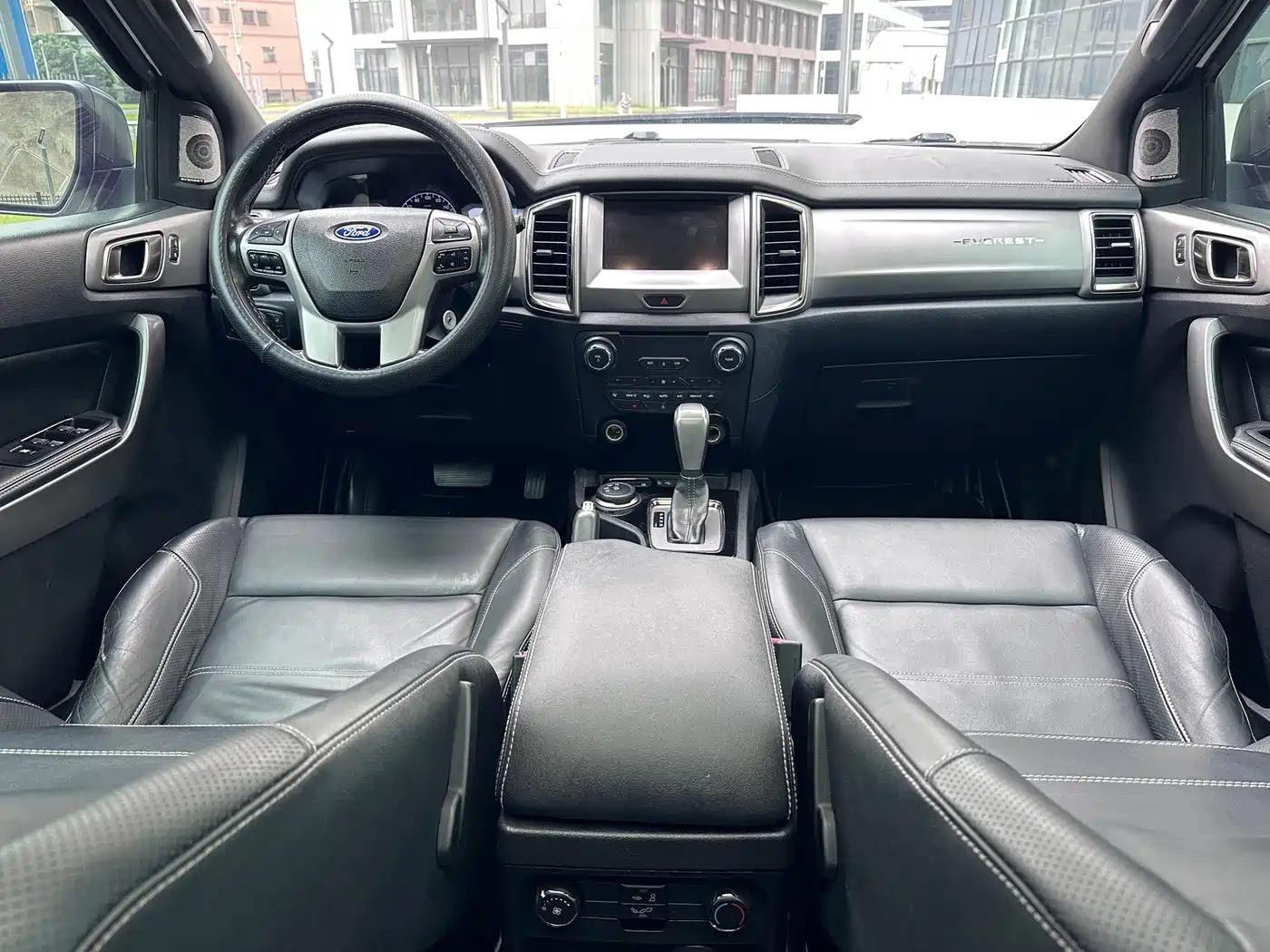 Ford Everest 2018 2017 2.0T Gasoline Automatic 4WD Luxury Edition 5-Seater