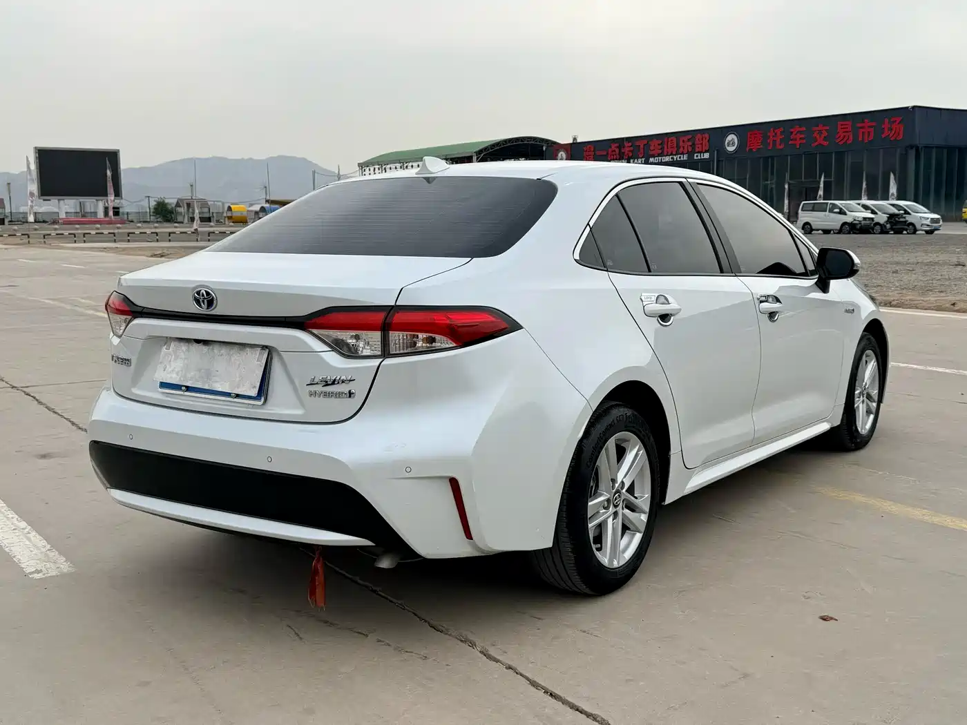 Toyota Levin 2021 Dual Engine 1.8H E-CVT Luxury Edition фото 6