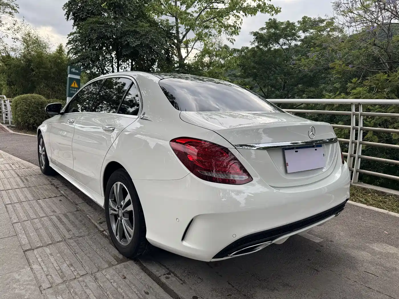 Mercedes-Benz C-Class 2017 Facelift C 200 L Sport Edition фото 7
