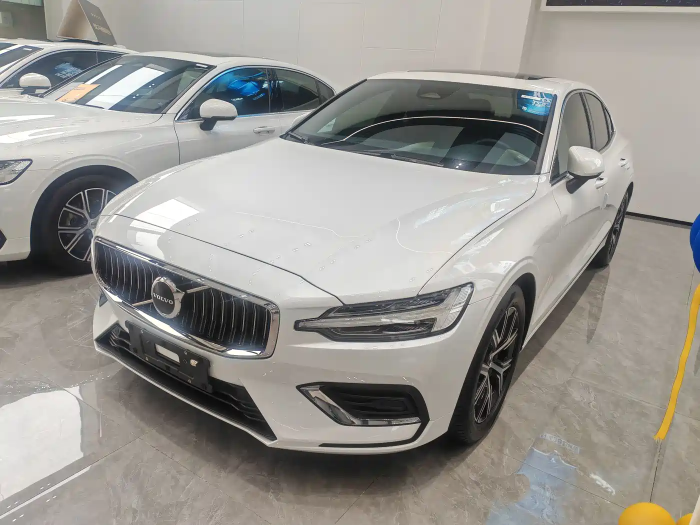VOLVO S60