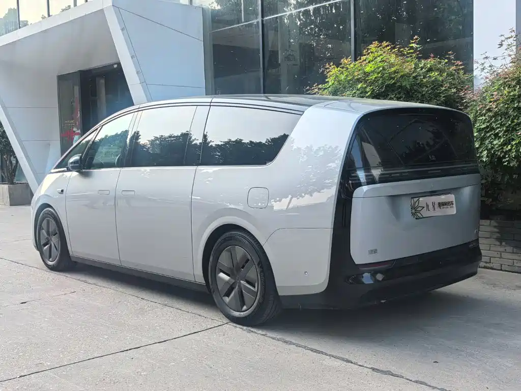 Li Auto MEGA 2025 2025 Ultra Smart Renewal Edition