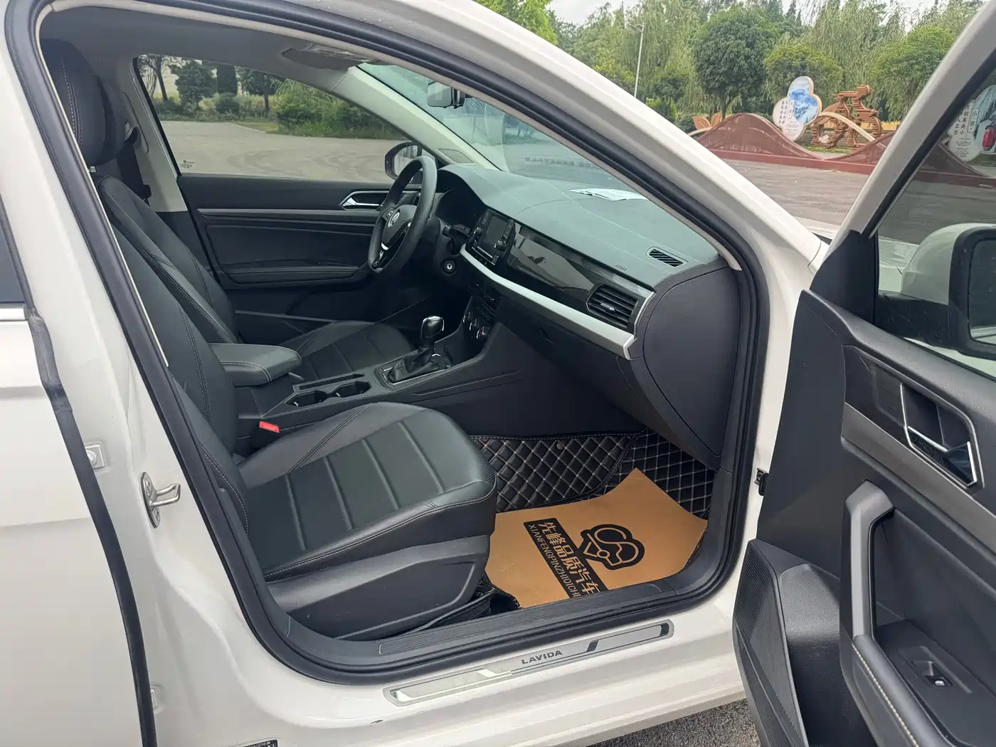 Volkswagen Lavida 2019 1.5L Automatic Comfort Edition China VI фото 9