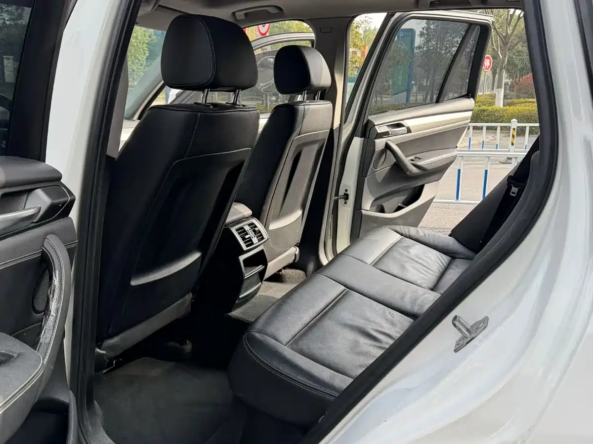 BMW X3 (Import) 2014 xDrive28i Leading Edition фото 7