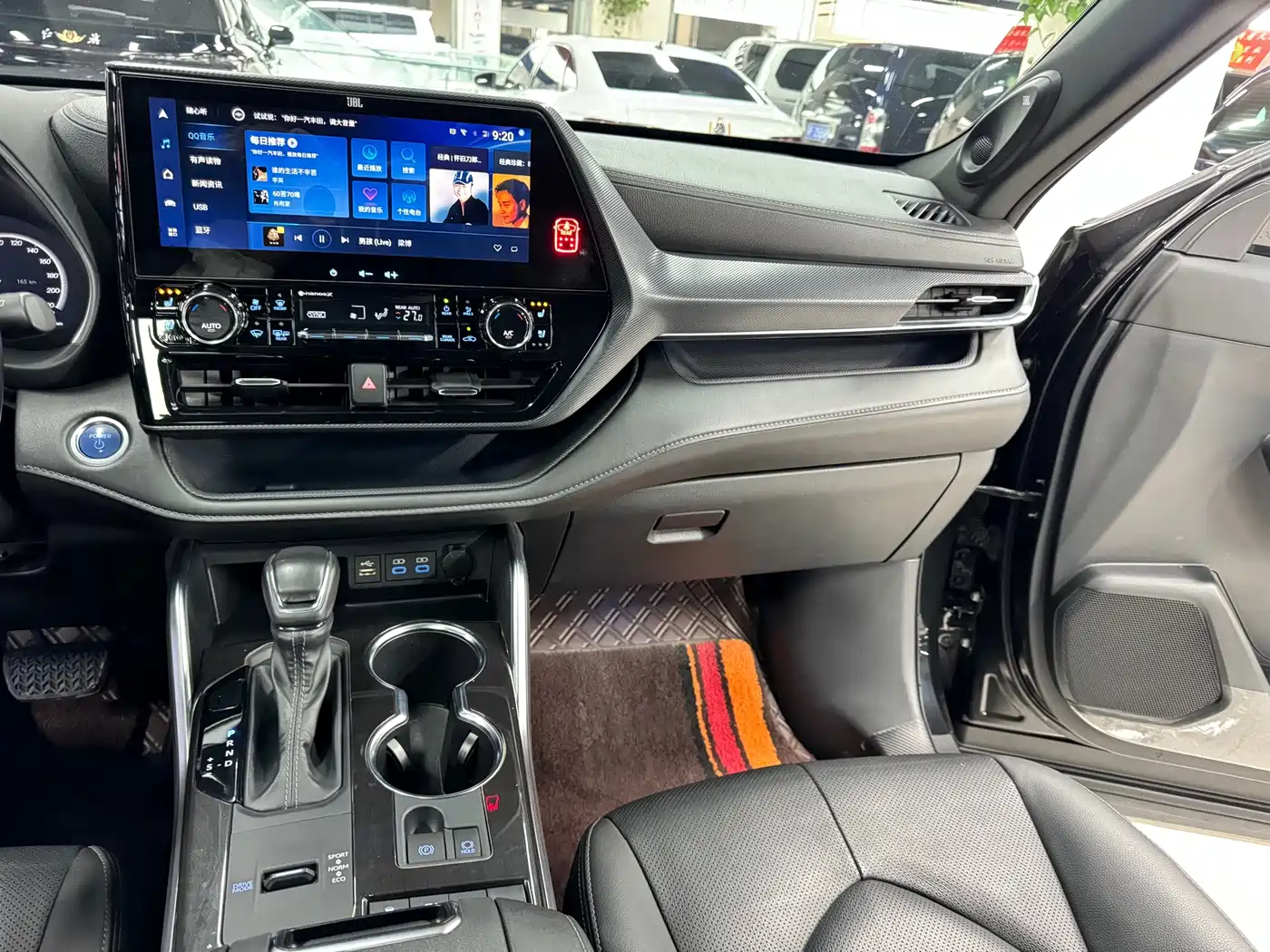 Toyota Crown Kluger 2021 2.5L HEV AWD Flagship Edition фото 13