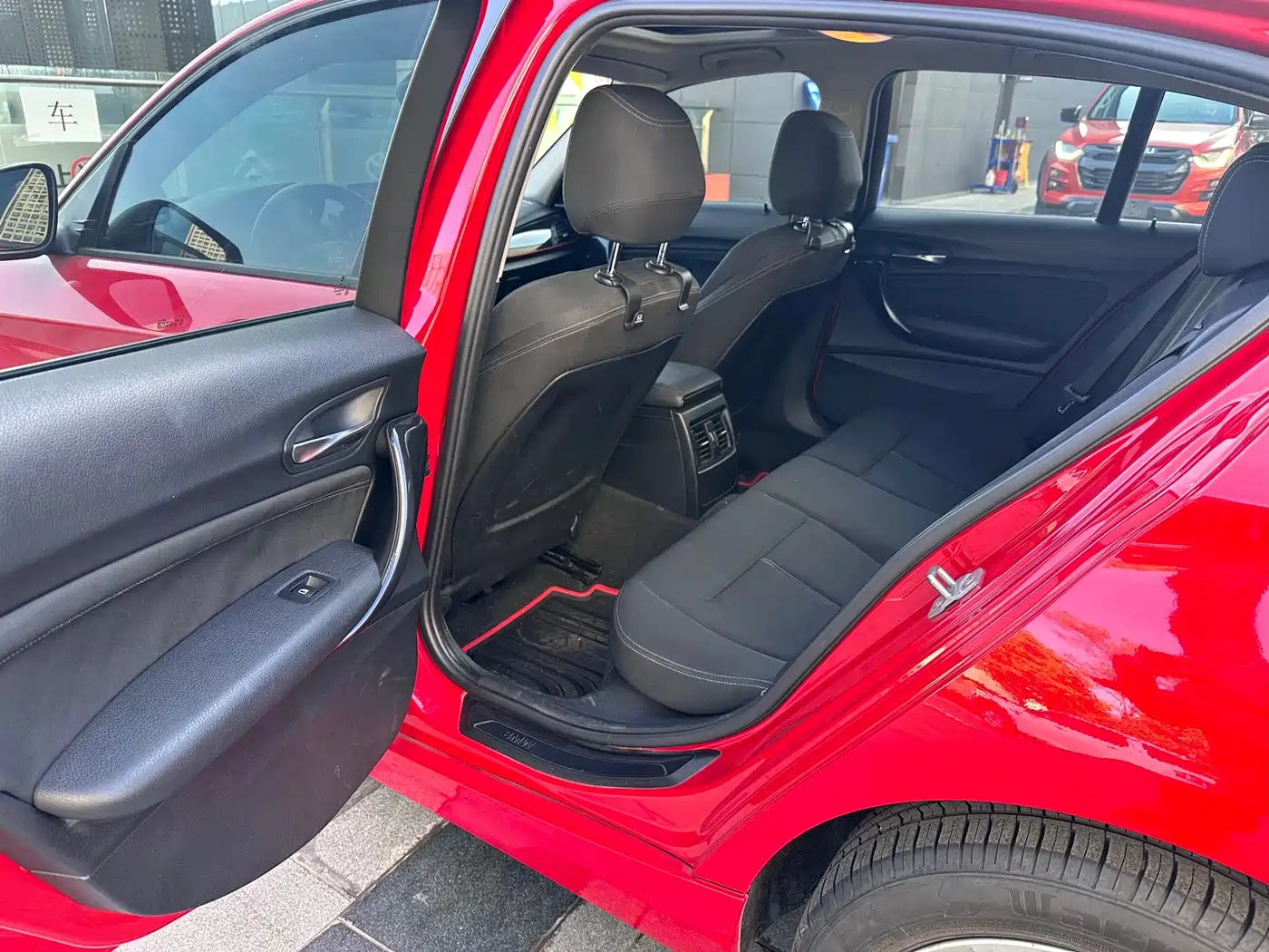 BMW 1 Series (Import) 2013 Facelift 118i Sport Model фото 38