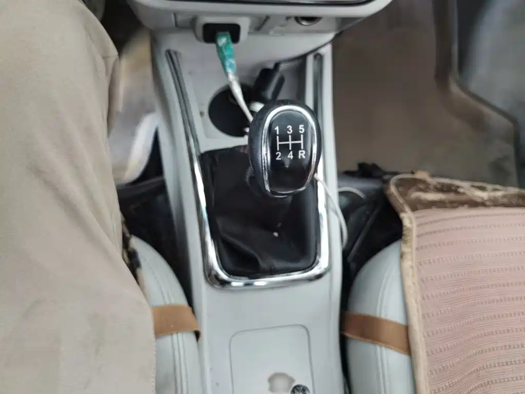 Jinbei New Hiace X30L CNG 2019 2018 Model 1.5L Fortune Natural Gas Passenger Vehicle SWFC15