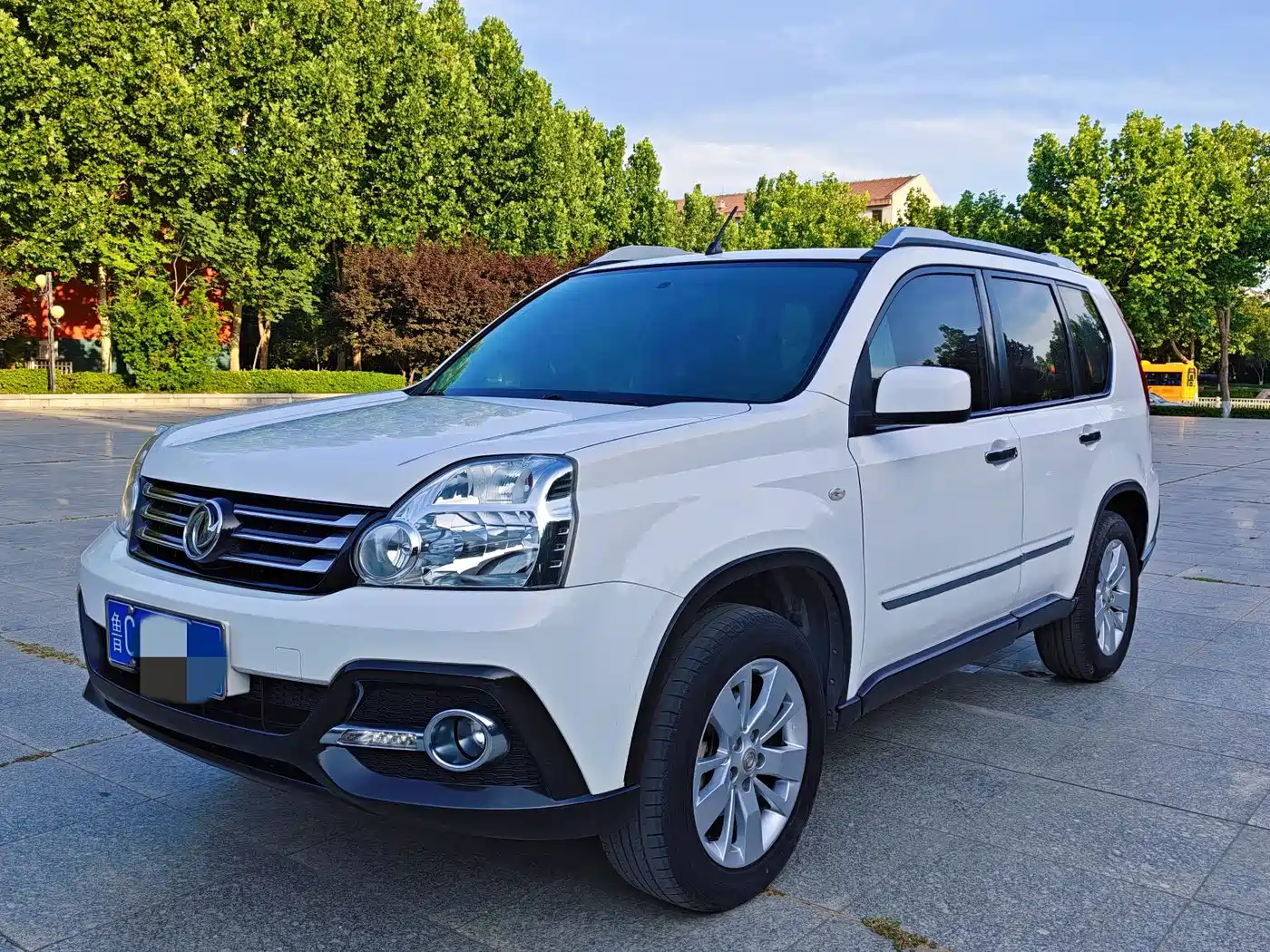 Dongfeng Fengdu MX6 2016 2016 2.0L Manual 2WD Pilot Edition