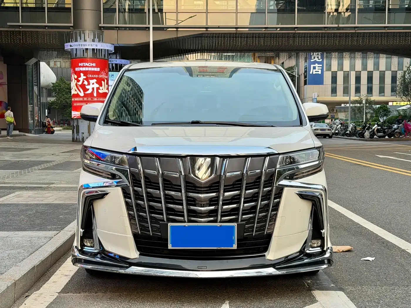 Toyota Alphard 2018 Facelift 3.5L Luxury Edition фото 2