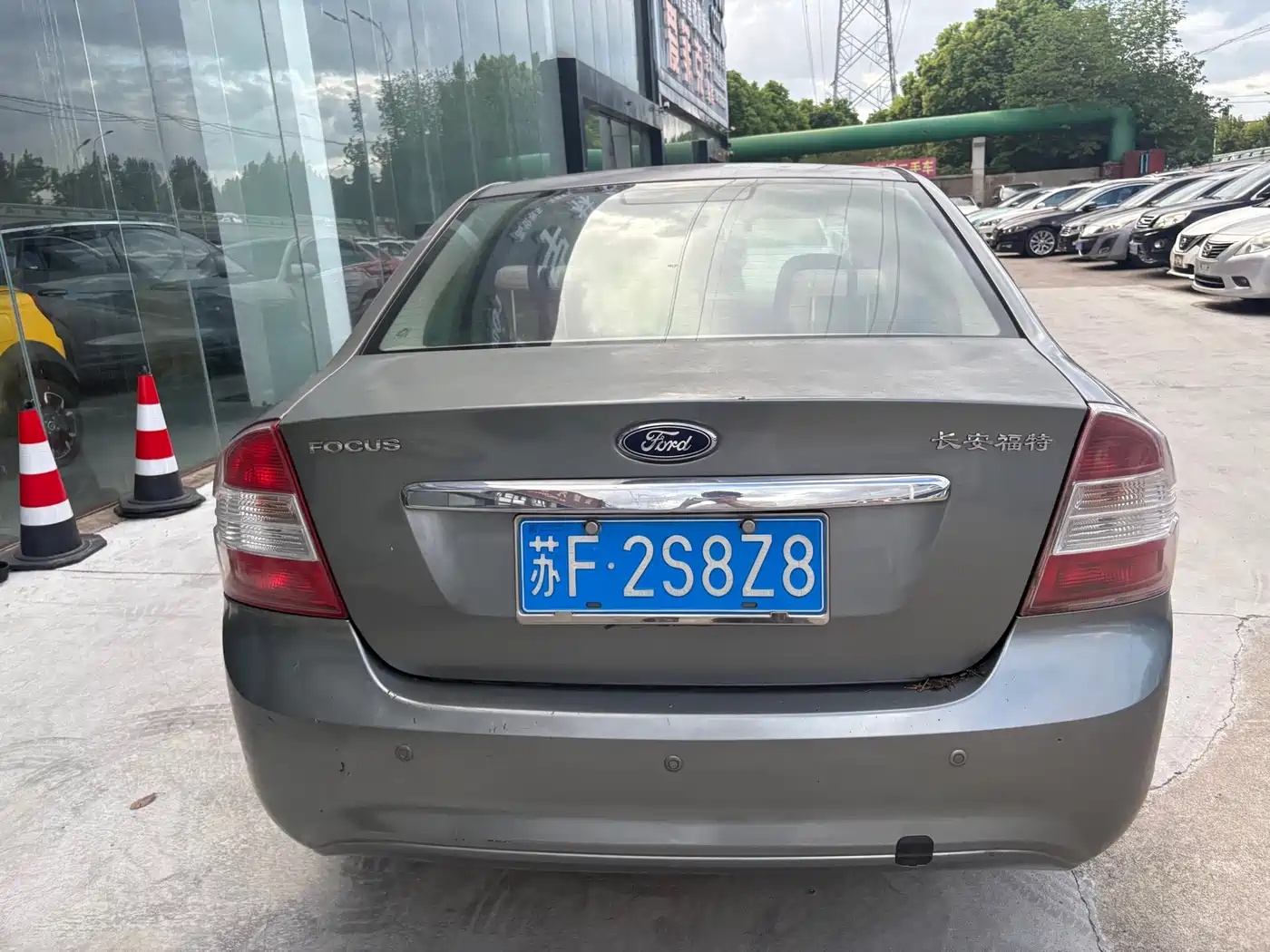 Ford Focus 2011 2011 Sedan 1.8L Automatic Luxury
