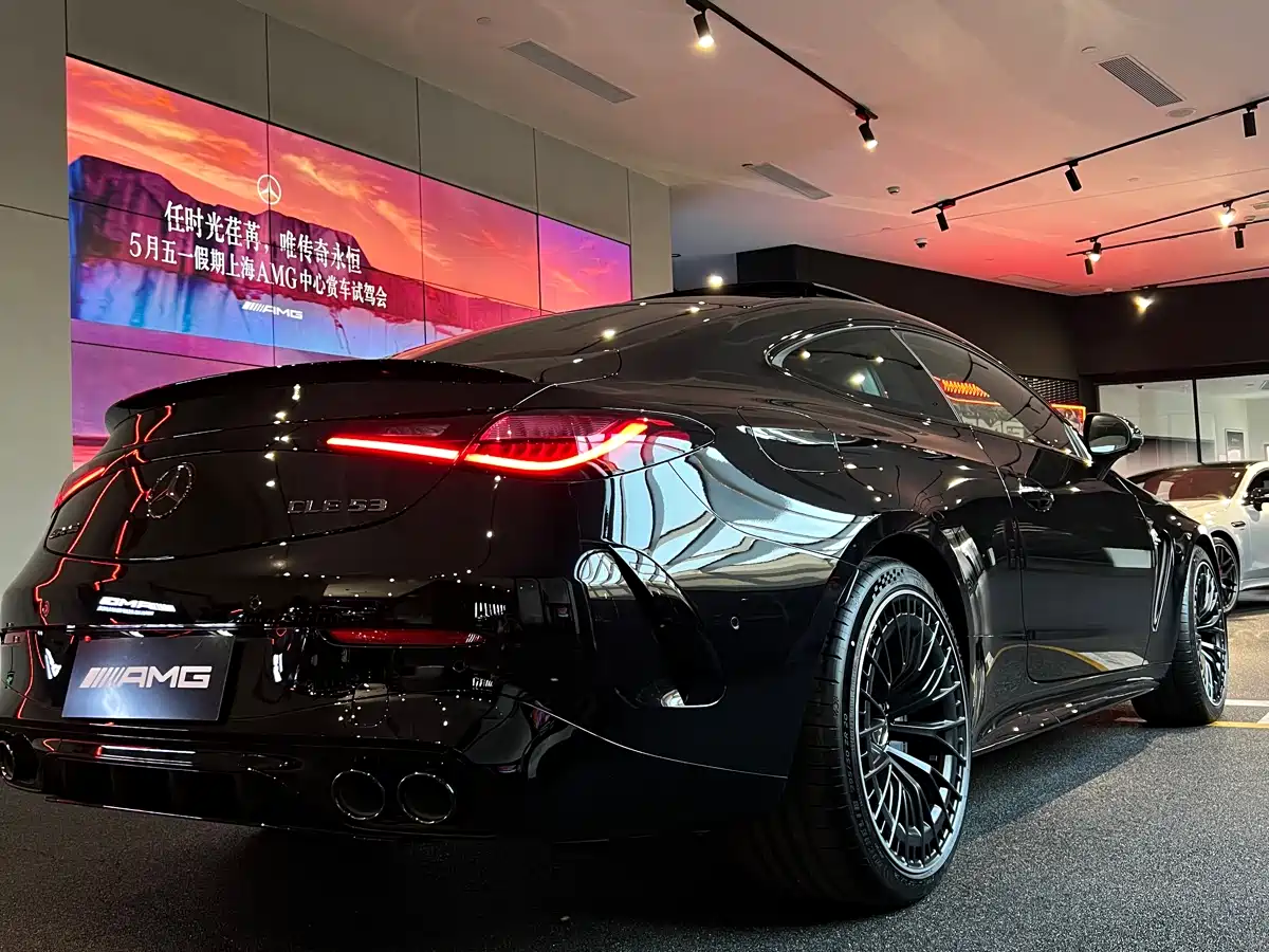 Mercedes-Benz Mercedes-AMG CLE 2025 Model Year Facelift AMG CLE 53 4MATIC+ Coupe фото 3