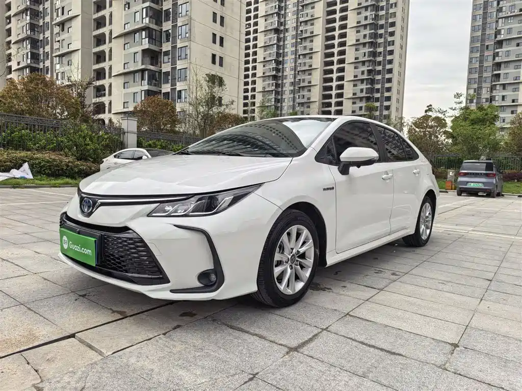 Toyota Corolla 2023 1.8L Smart Hybrid Dual Engine Elite Edition фото 2