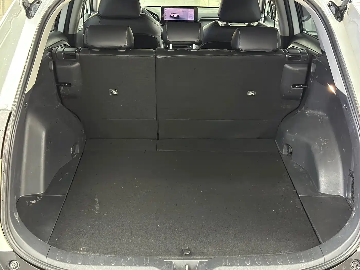 Toyota RAV4 Rongfang 2023 2.0L CVT 2WD Fashion Edition фото 14